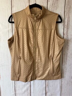 Tail Activewear Women's Gold Quilted Full Zip Golf Vest Size M
